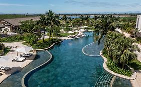 Khách sạn New World Hoiana Việt Nam